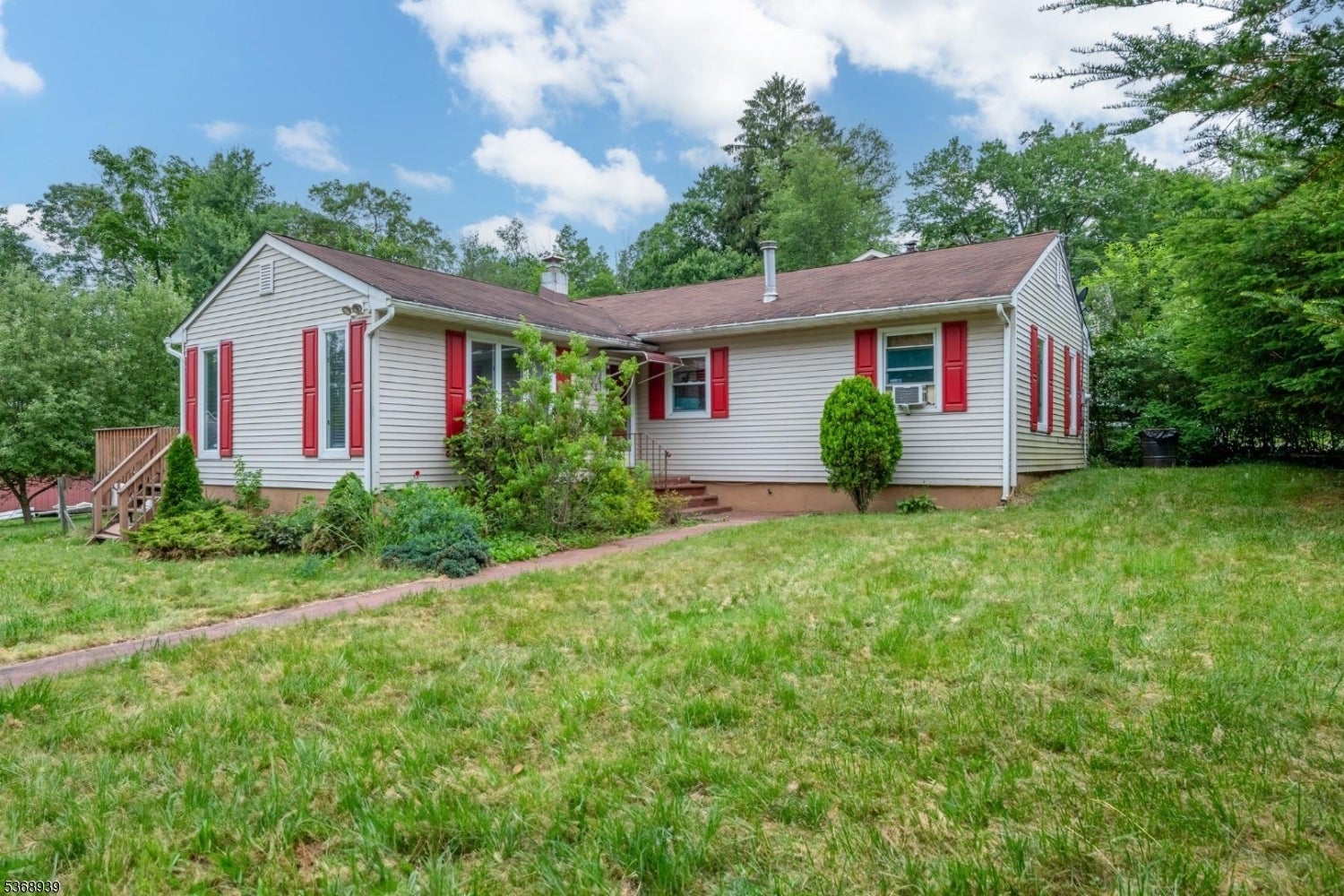 Photo of Listing #3972923