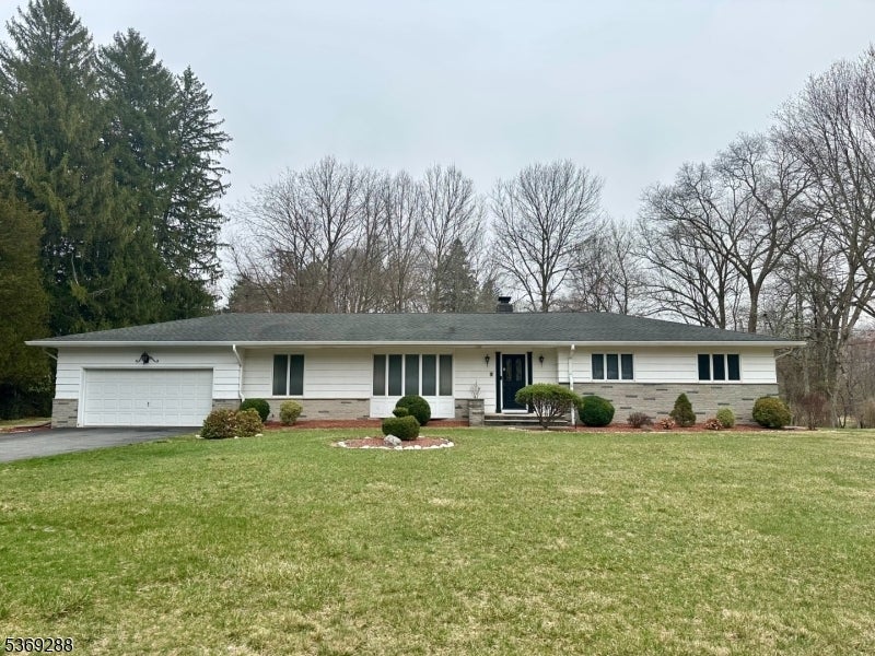 15 Luff Road, Boonton Twp.