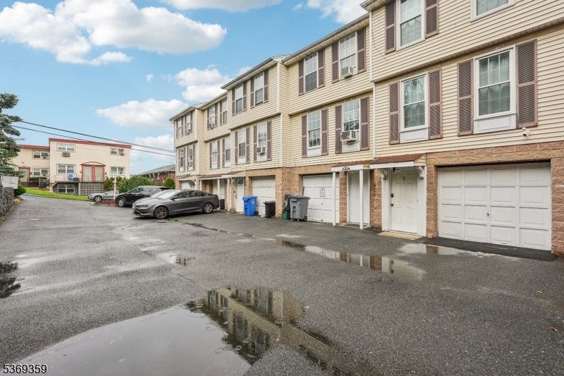 Photo of Listing #3973242