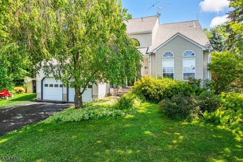 Photo of Listing #3973305