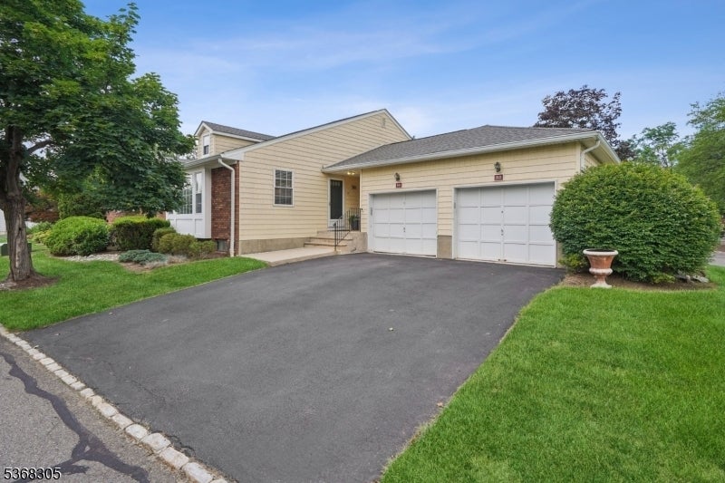 Photo of Listing #3973357
