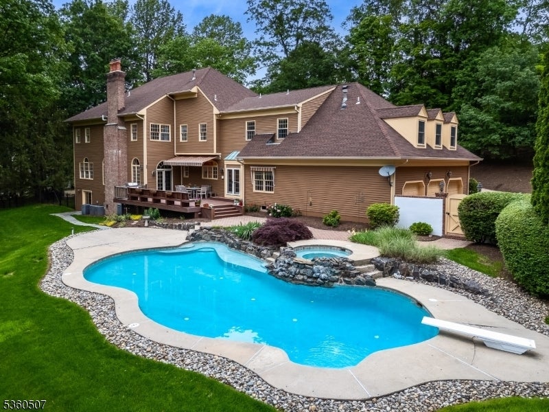 Photo of Listing #3973425