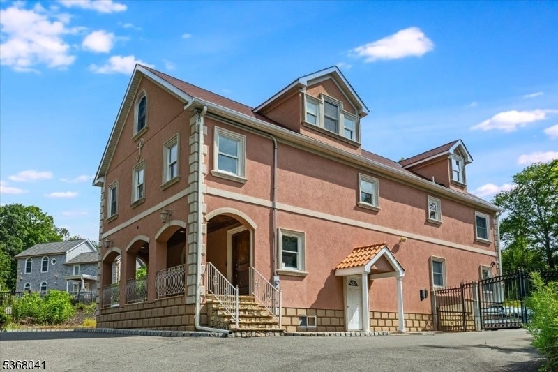 Photo of Listing #3973466