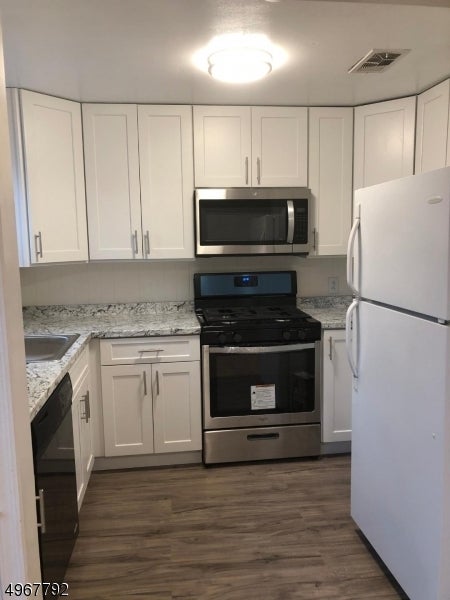 Photo of Listing #3973730