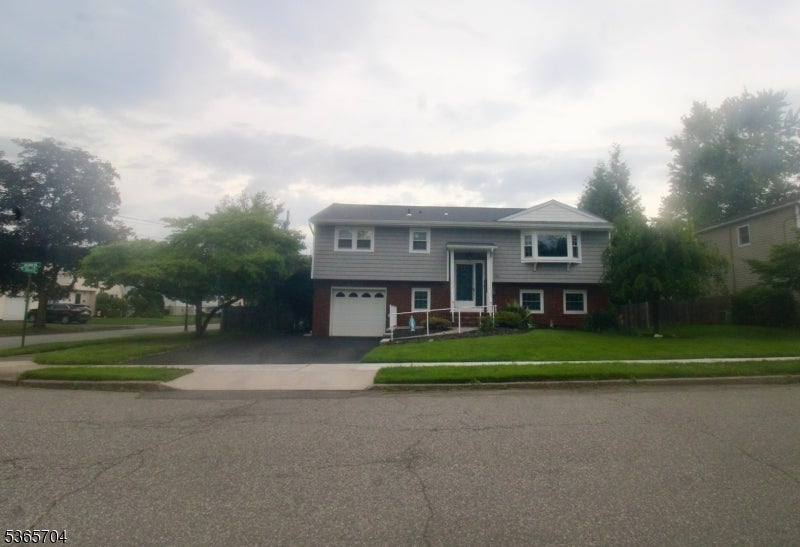 Photo of Listing #3973803