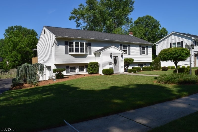 Photo of Listing #3973892