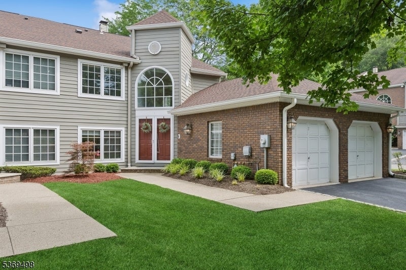 Photo of Listing #3973911