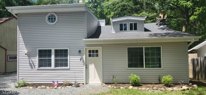 Photo of Listing #3973925
