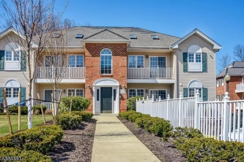 Photo of Listing #3973997