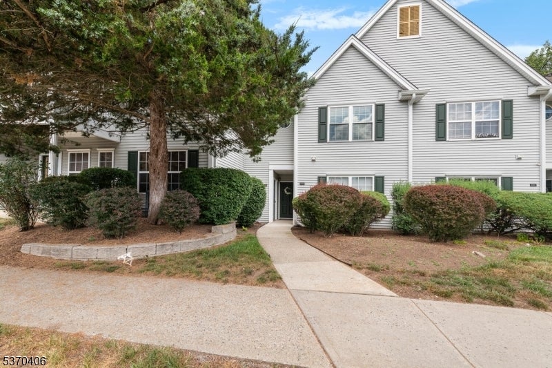Photo of Listing #3974110