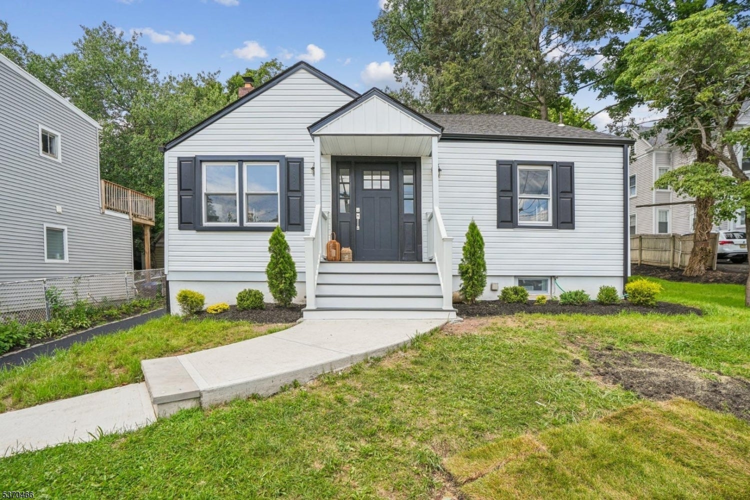 Photo of Listing #3974159