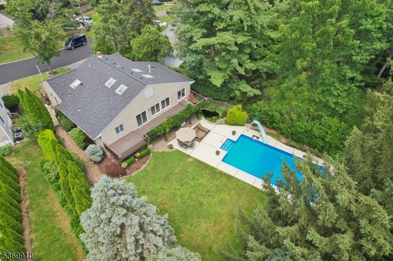 Photo of Listing #3974172