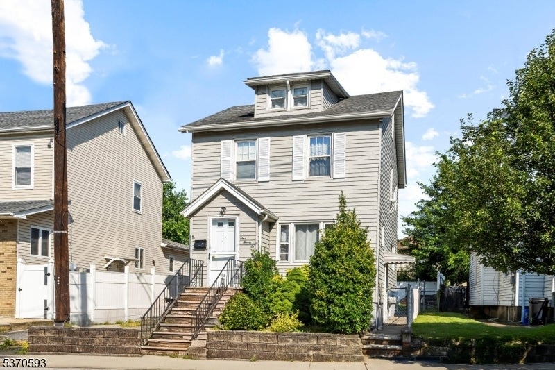 Photo of Listing #3974289