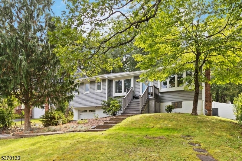 Photo of Listing #3974325