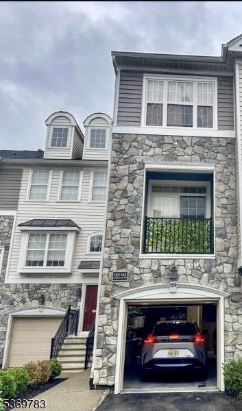 Photo of Listing #3974402