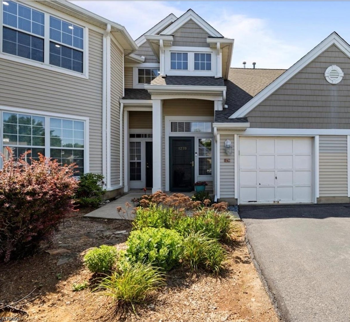 Photo of Listing #3974471