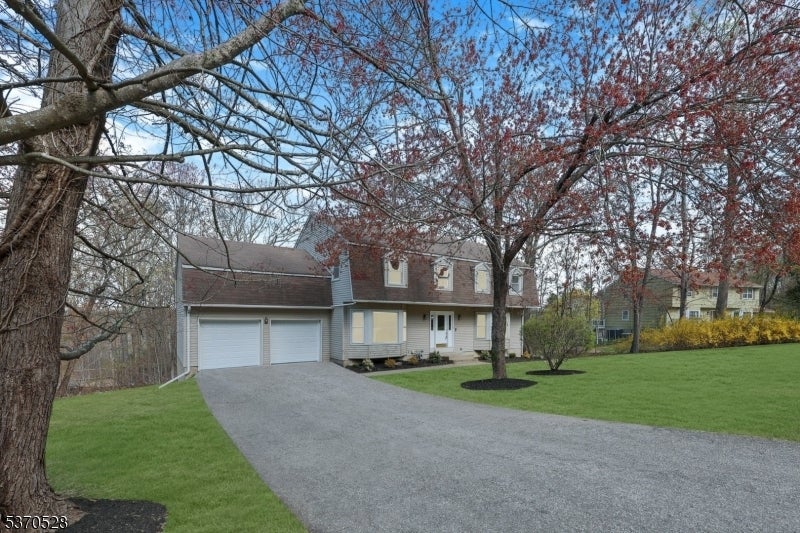 Photo of Listing #3974537