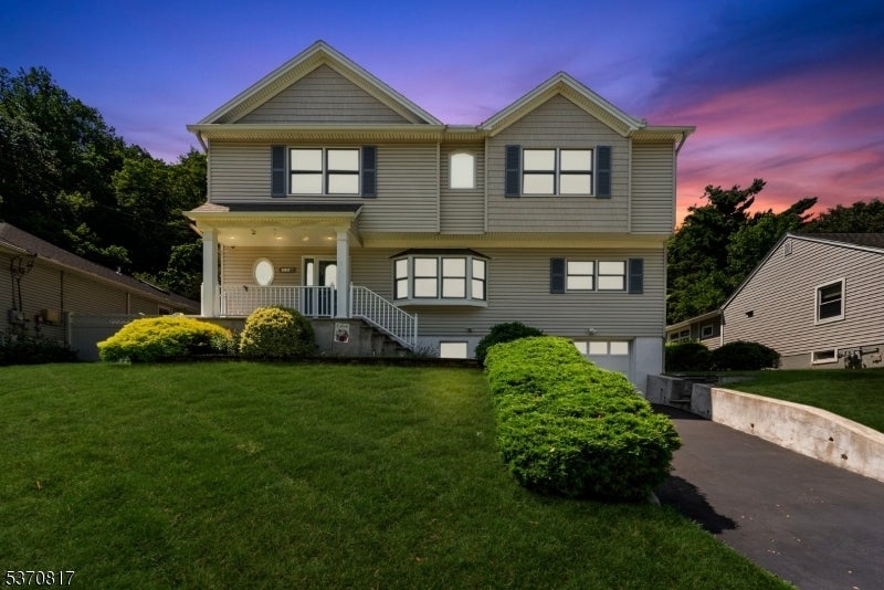 Photo of Listing #3974644