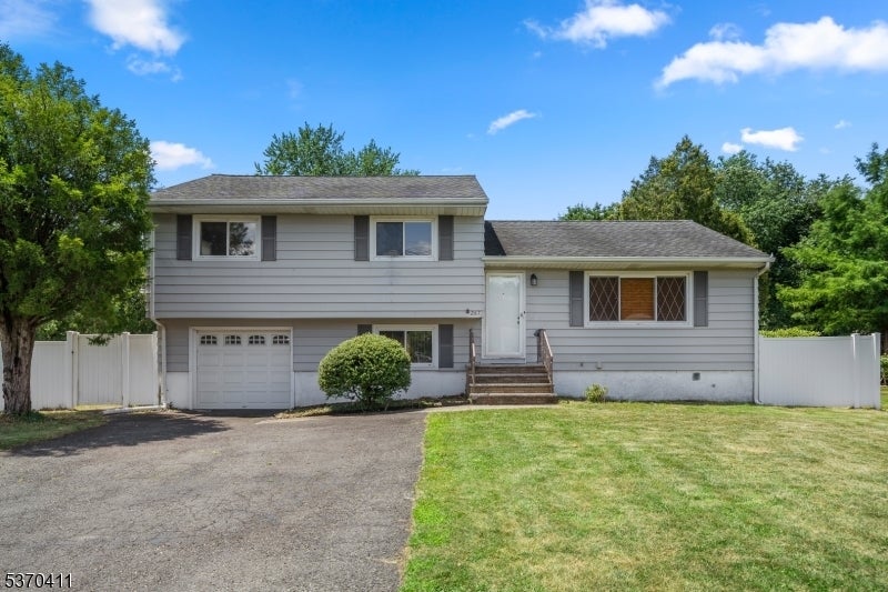 Photo of Listing #3974645