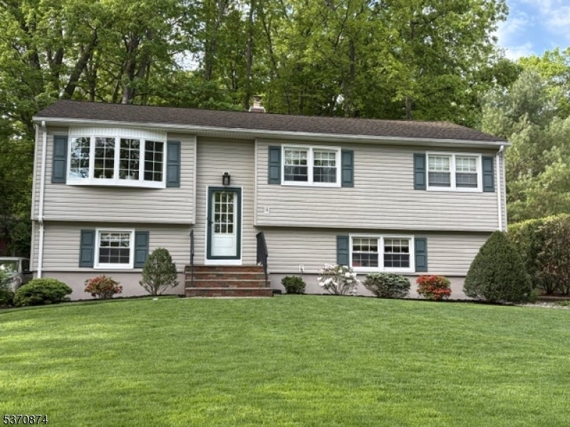Photo of Listing #3974725