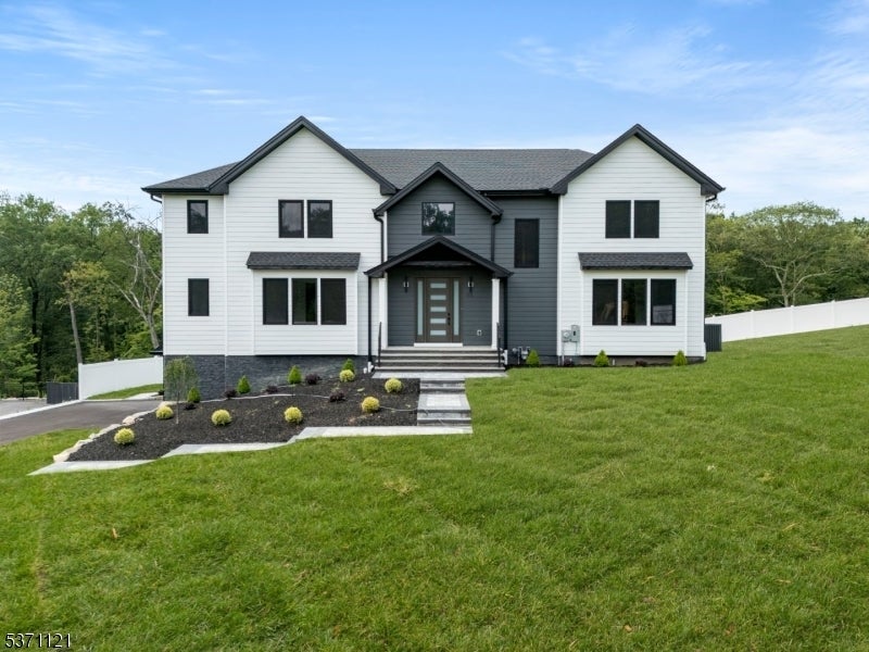 Photo of Listing #3974845