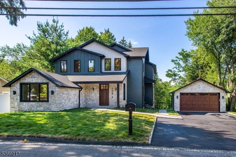 Photo of Listing #3974856