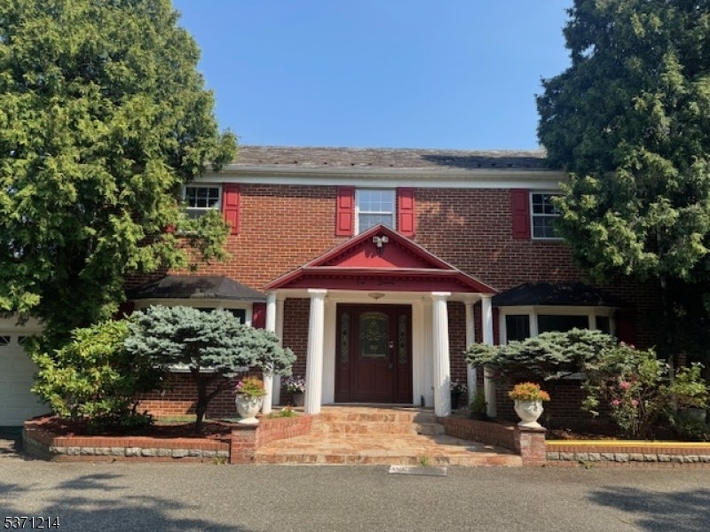Photo of Listing #3974917