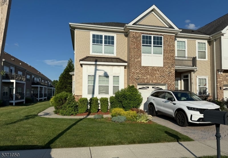 Photo of Listing #3974931