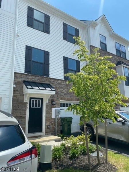 Photo of Listing #3974951