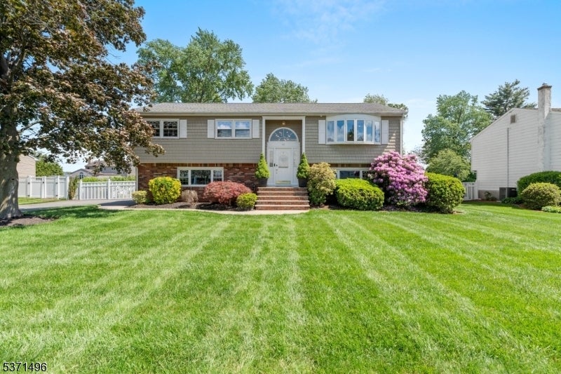Photo of Listing #3975144