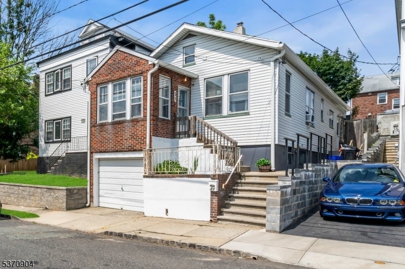 Photo of Listing #3975217