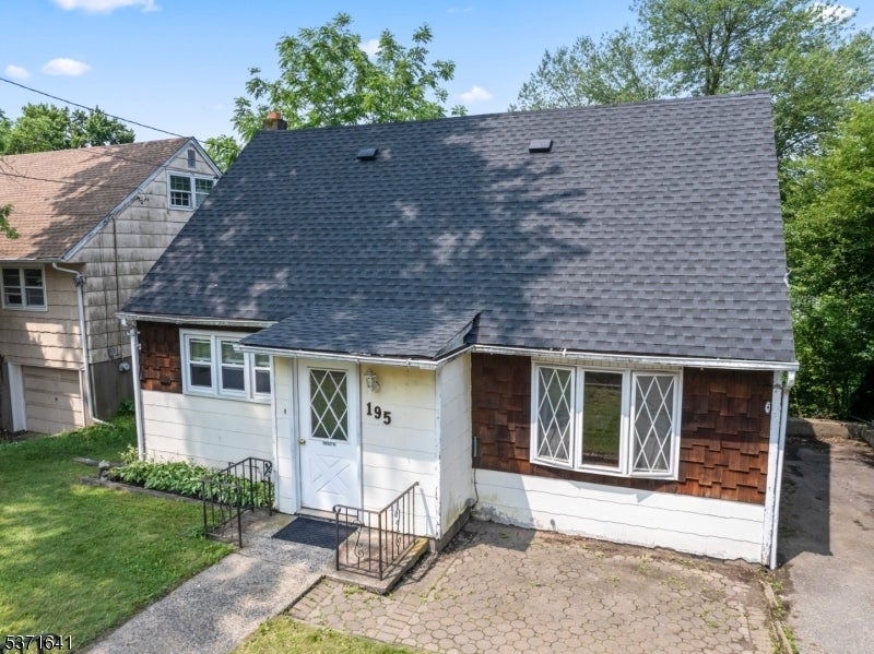 Photo of Listing #3975243