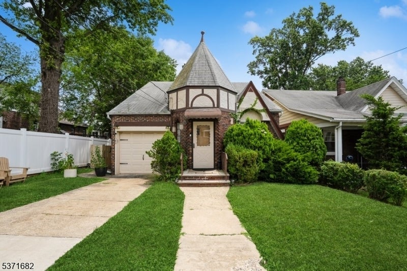 Photo of Listing #3975405