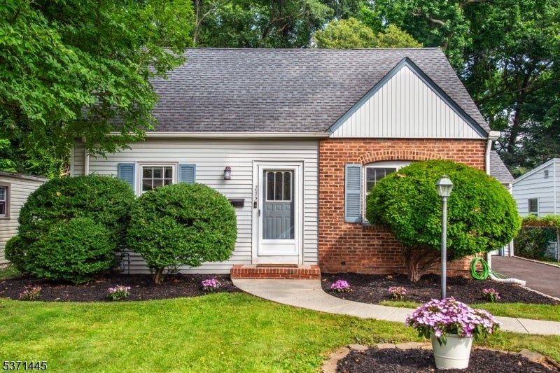 Photo of Listing #3975437