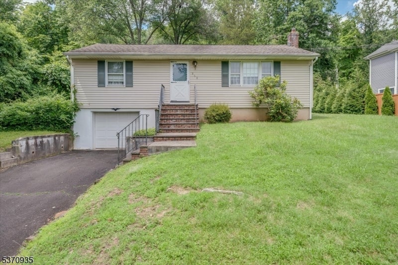 Photo of Listing #3975592