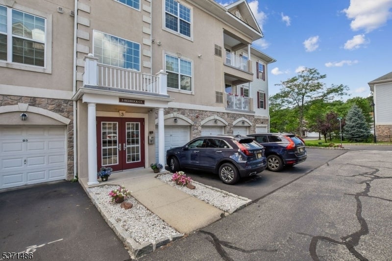 Photo of Listing #3975597