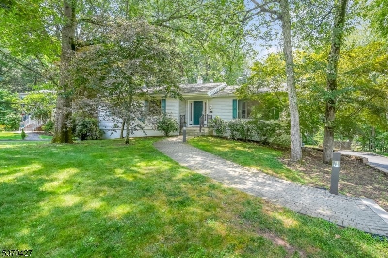 Photo of Listing #3975684
