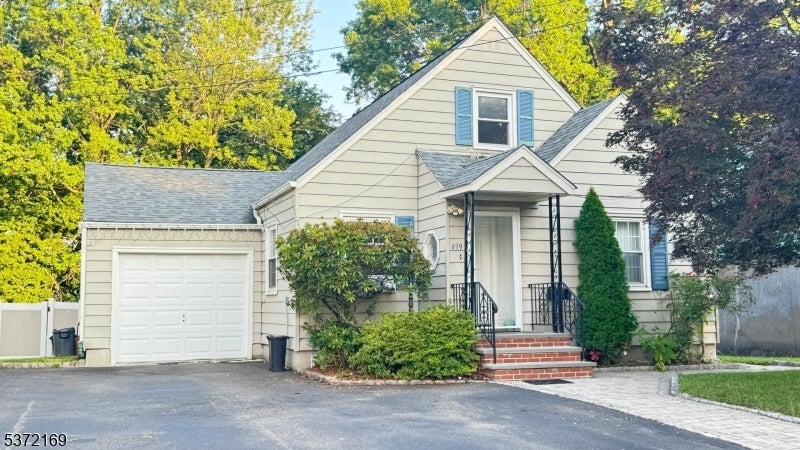 Photo of Listing #3975753