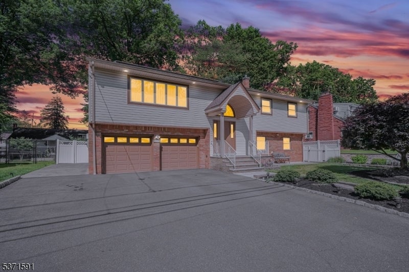 Photo of Listing #3975955