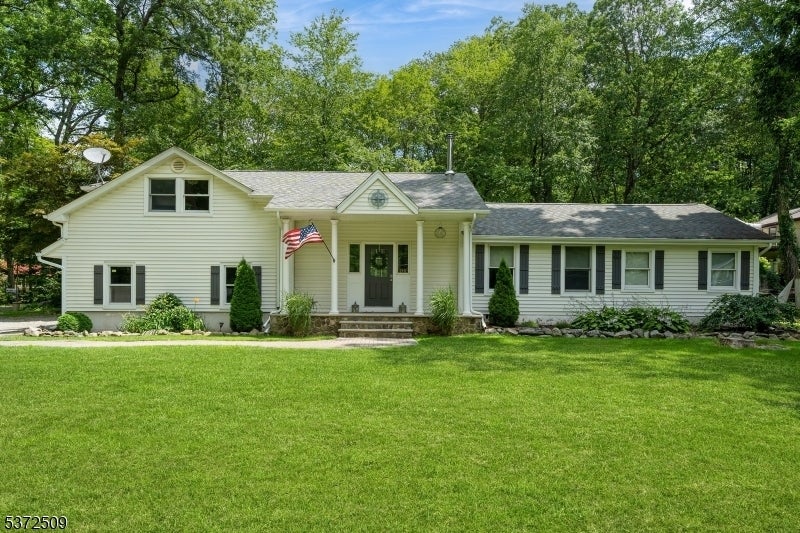 Photo of Listing #3976084