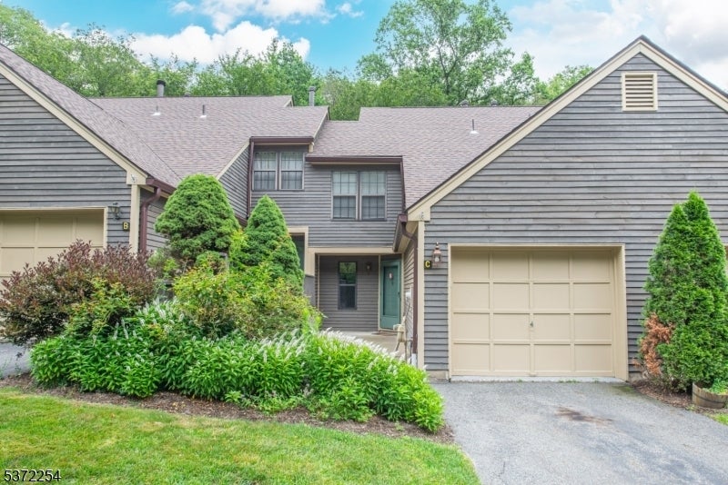 Photo of Listing #3976127