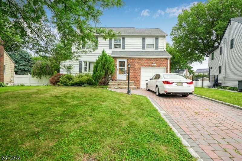 Photo of Listing #3976142