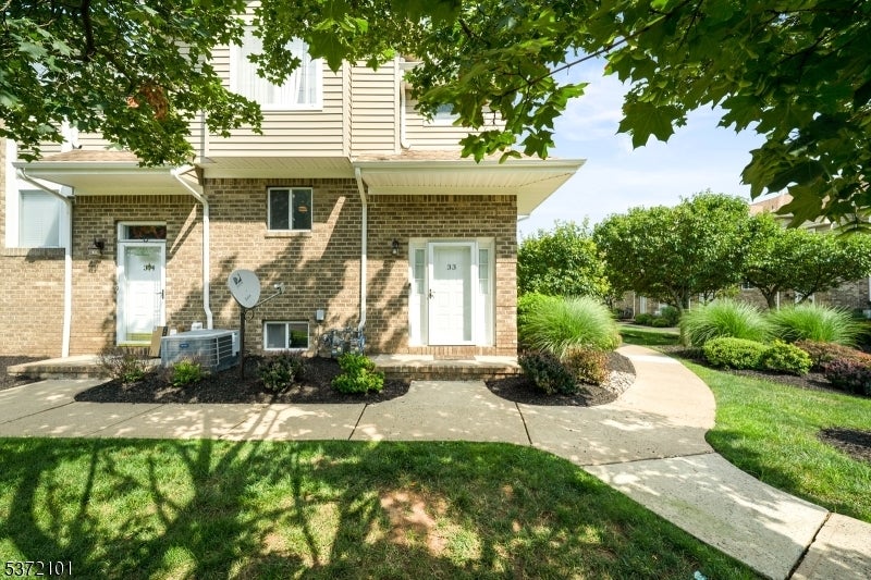 Photo of Listing #3976197