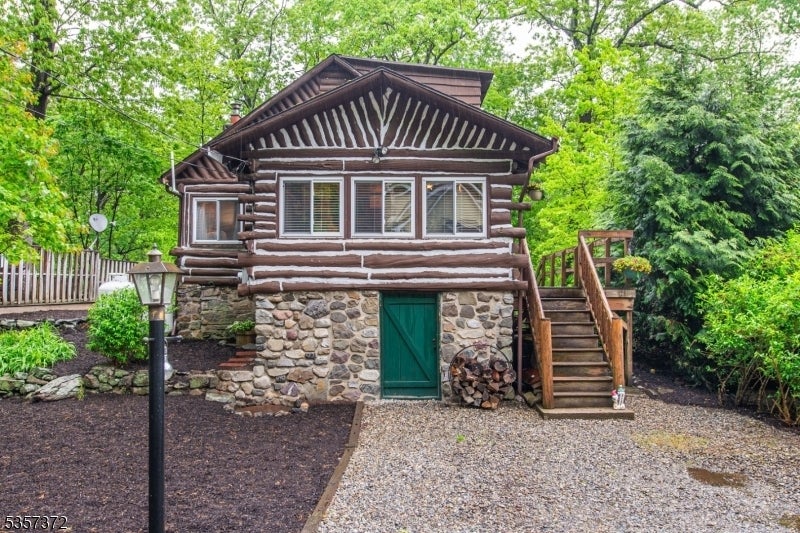 Photo of Listing #3976242