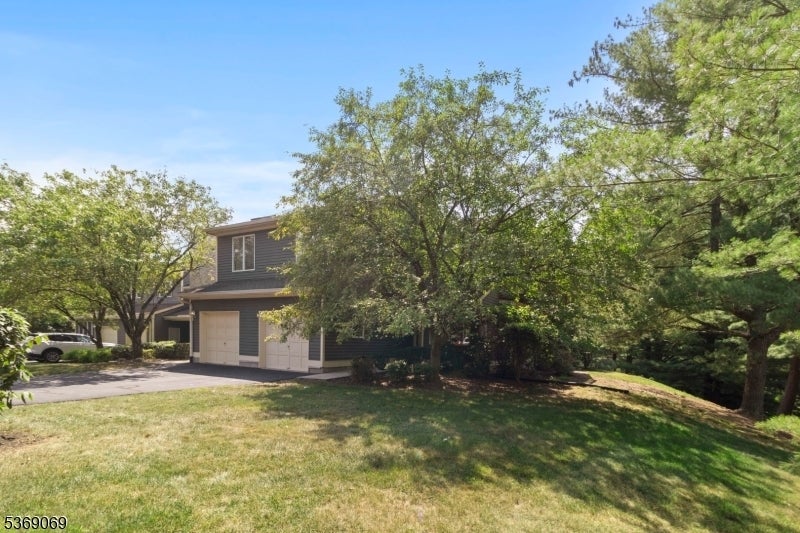 Photo of Listing #3976369