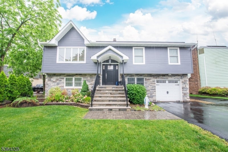Photo of Listing #3976570