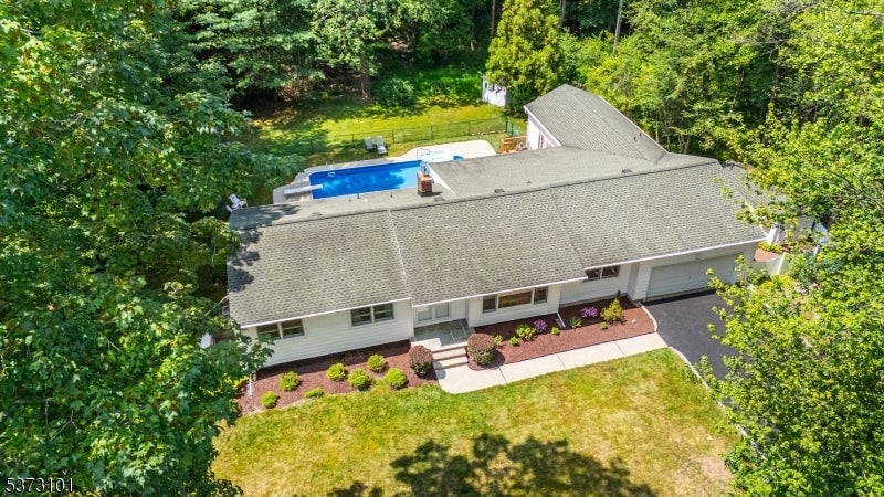 10 Campo Road, Randolph Twp.