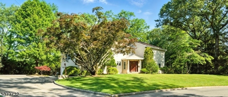 7 Stony Ridge Drive, Hillsdale Boro