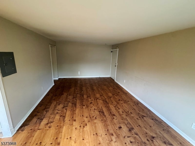 Photo of Listing #3977364