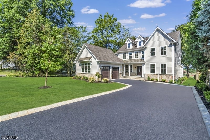 Photo of Listing #3977555